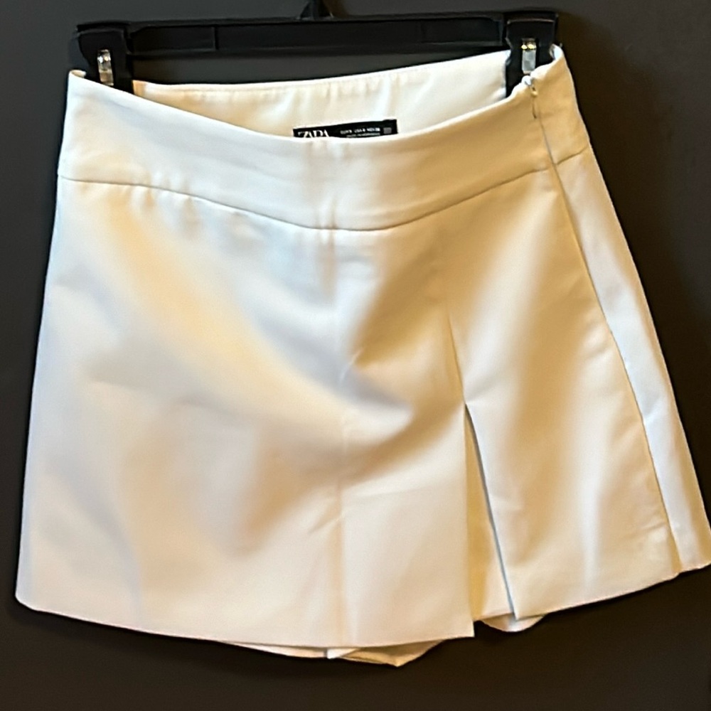 Zara Women’s Size Small White Tennis/Golf Skirt/Shorts